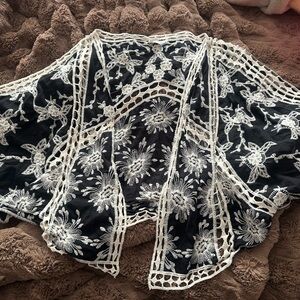 Ember Black crochet Top Detail XL